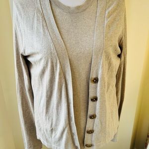 Beautiful Banana Republic khaki sweater set.